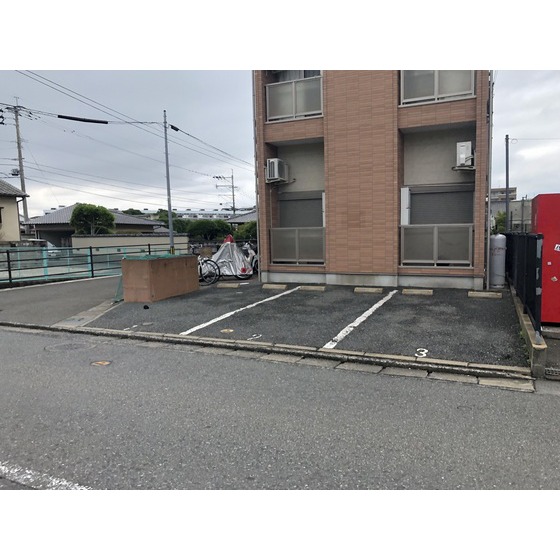 【アルゴハイツ下山門の駐車場】