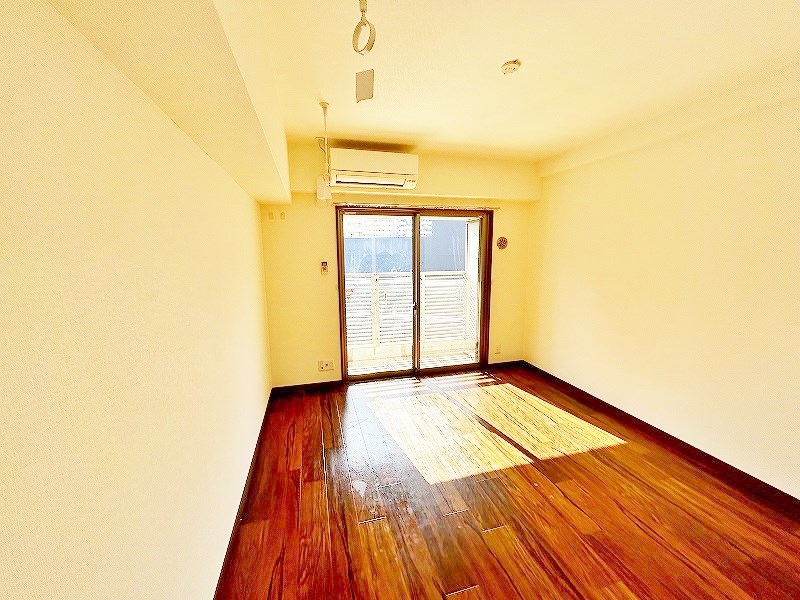 居室・リビング　★洋室7.3帖★