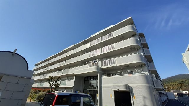 桜井市大字慈恩寺のマンションの建物外観