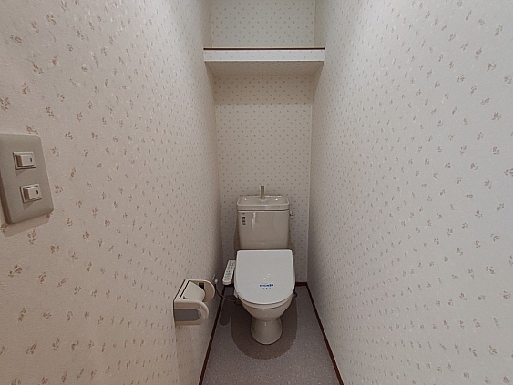 トイレ　参考写真　温水洗浄便座