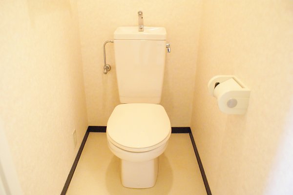 【神戸市灘区畑原通のマンションのトイレ】