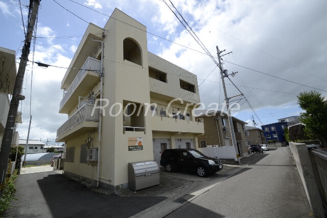 【徳島市中島田町のマンションの建物外観】