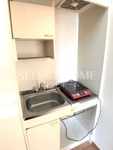 キッチン　コンパクトなキッチンで掃除もラクラク