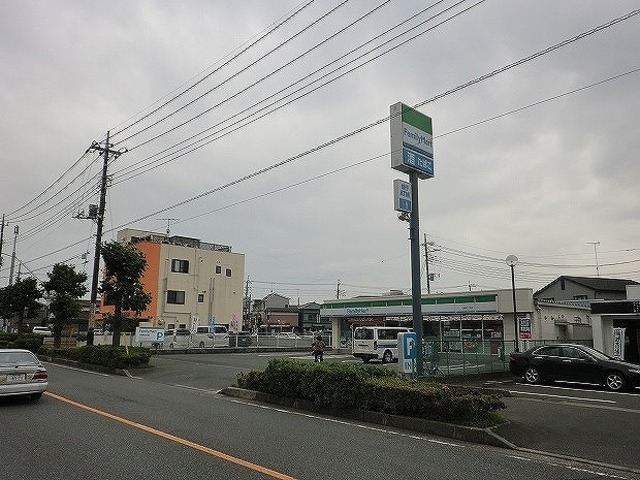 コンビニ　ファミリーマート新座東二丁目店（コンビニ）まで653m