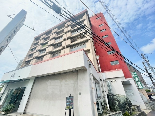 吹田市山田西のマンションの建物外観