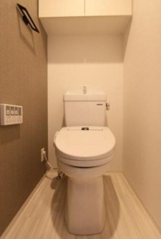 トイレ　※同物件別部屋です