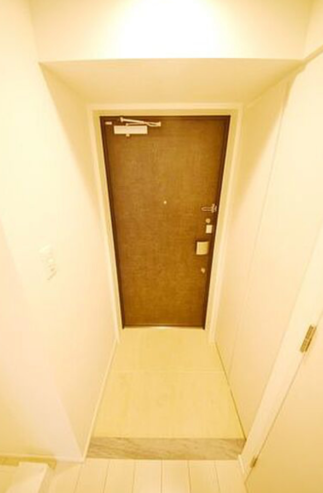 玄関　※同物件別部屋です
