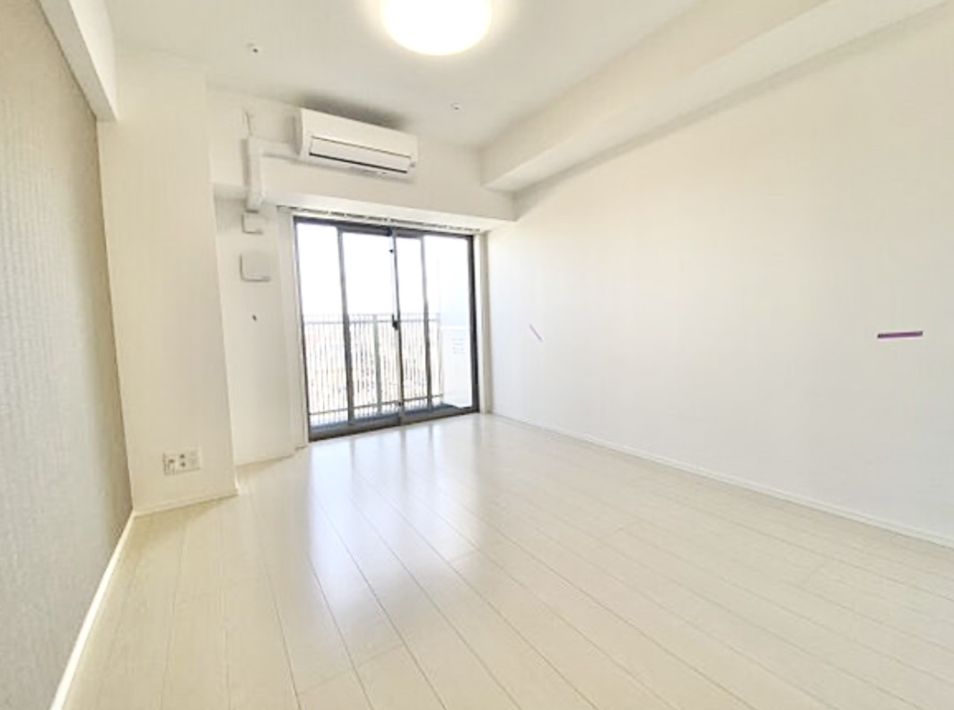 居室・リビング　※同物件別部屋です