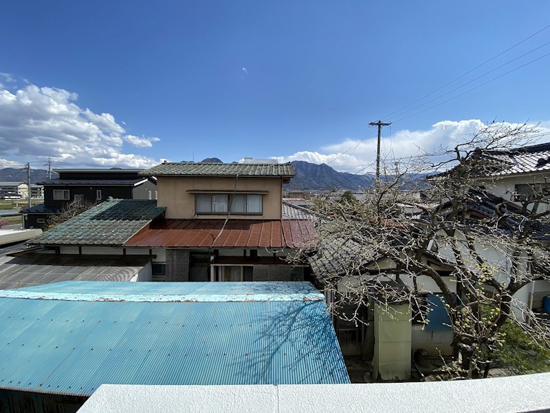 【上田市中野のアパートの眺望】