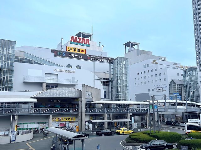 【泉大津市昭和町のアパートのショッピングセンター】