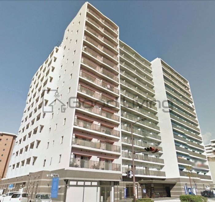 【福岡市博多区築港本町のマンションの建物外観】