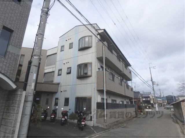 京都市右京区太秦安井池田町のマンションの建物外観