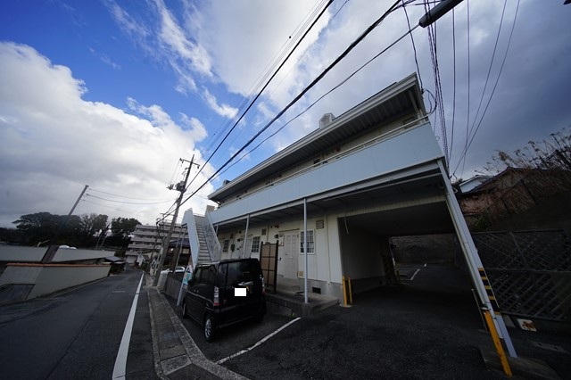 下関市後田町のアパートの建物外観