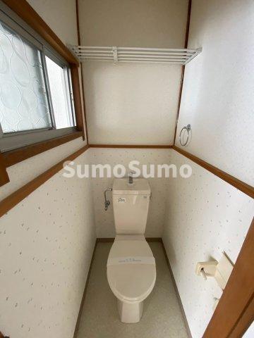 トイレ　清潔感のあるトイレです