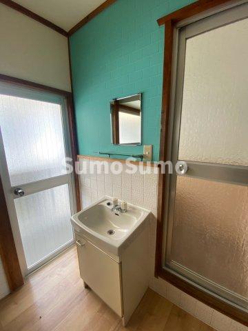 洗面設備　使いやすい洗面所です