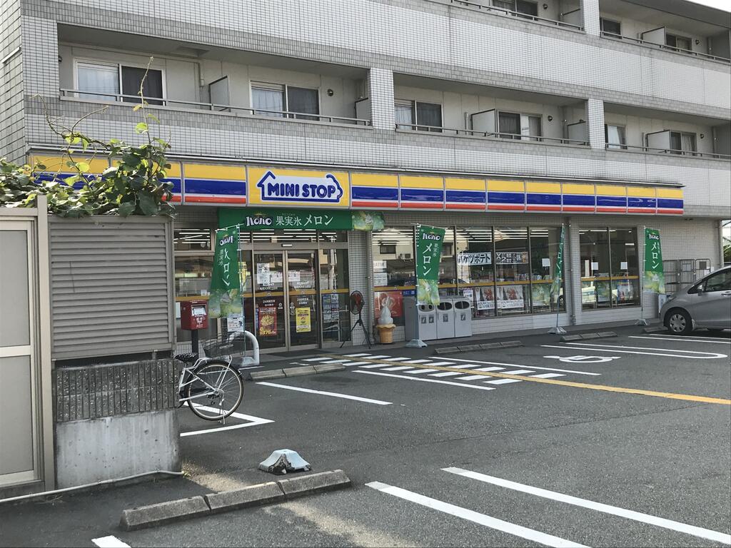 コンビニ　ミニストップ亀岡大井町土田店（コンビニ）まで565m