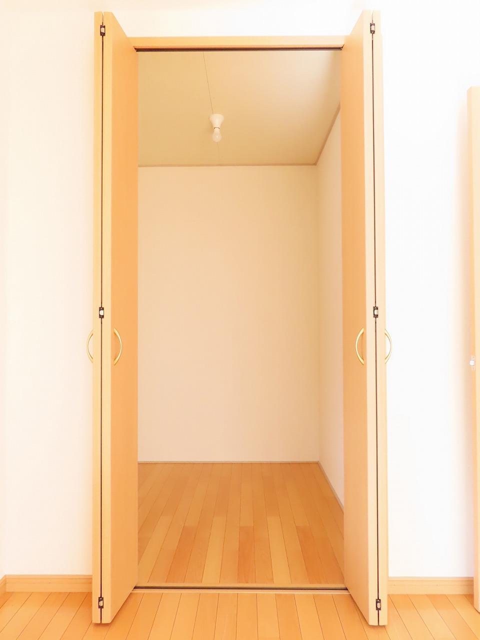 収納　洋室収納