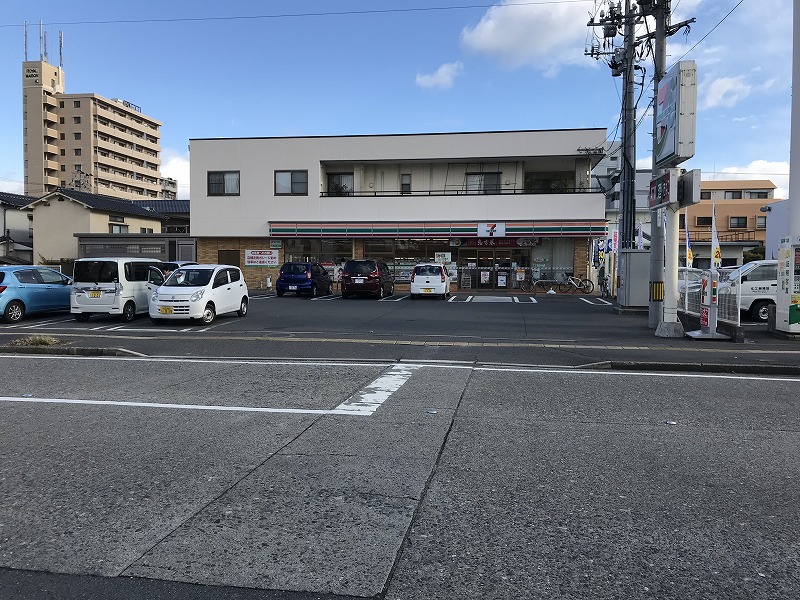 コンビニ　セブンイレブン岩国麻里布店（コンビニ）まで472m