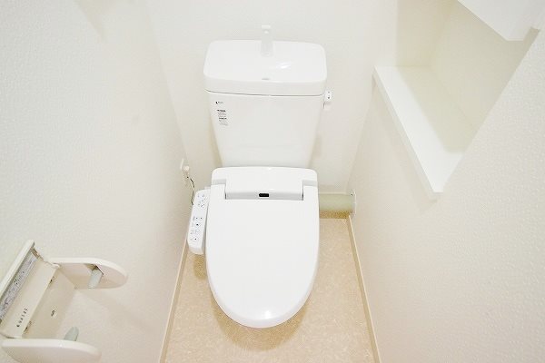 トイレ　★温水洗浄便座トイレ★