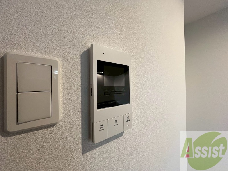 セキュリティ　ＴＶモニター付インターホンです。来客者の顔が見えるので安心！