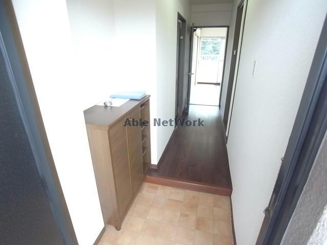 玄関　※同型参照写真