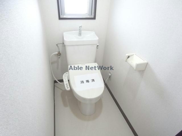 トイレ　※同型参照写真