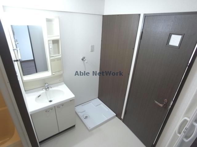 洗面設備　※同型参照写真