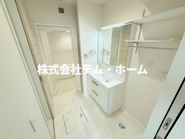 洗面設備　スペースが確保できる洗面所です