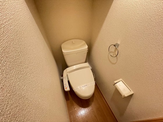 トイレ　※別部屋の写真です