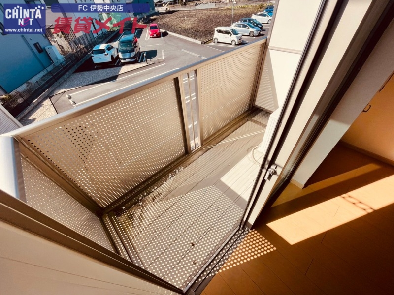 バルコニー　同タイプ部屋写真です。