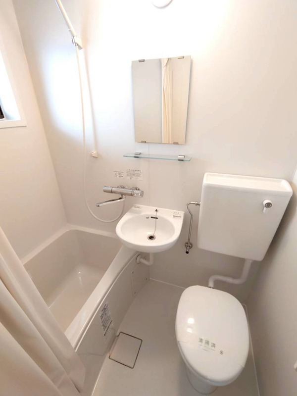 バス・シャワールーム　新規交換済☆