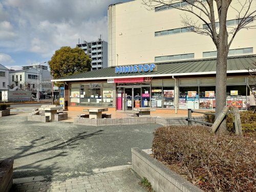 コンビニ　ミニストップ 名古屋ガーデンふ頭店（コンビニ）まで218m