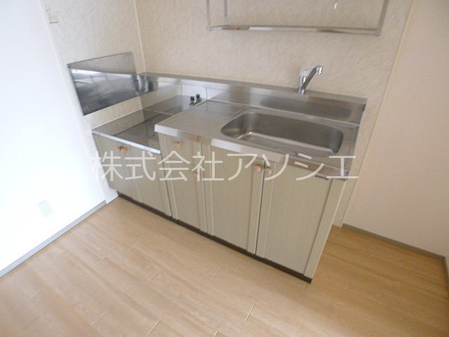 キッチン　キッチンはガスコンロ設置可