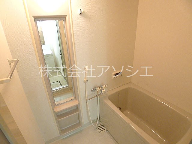 バス・シャワールーム　追い焚き機能付き