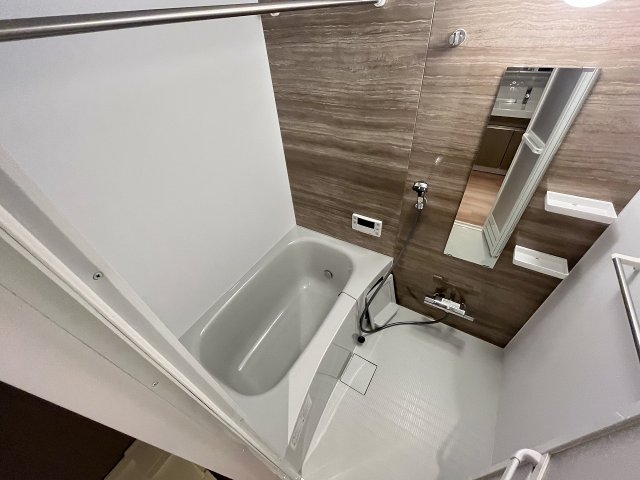 バス・シャワールーム　落ち着いた空間のお風呂です