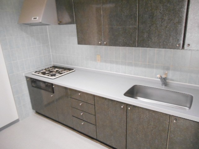 キッチン　同階別部屋写真