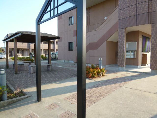 エントランス　毎日通るエントランスはこのようになっています