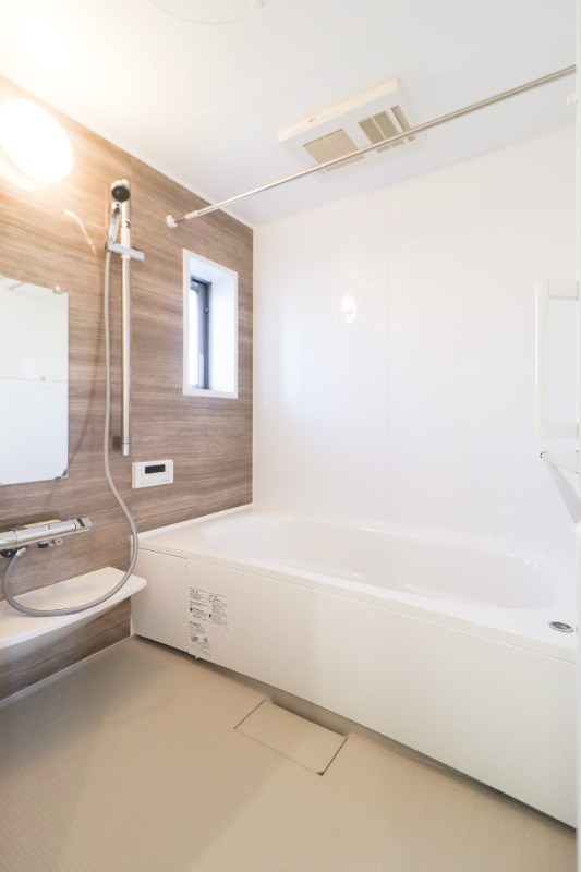 バス・シャワールーム　図面と現状に相違がある場合には現状を優先