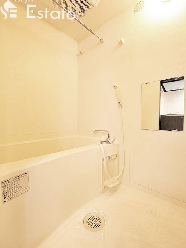 バス・シャワールーム　バスルーム