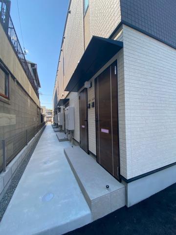 エントランス　駐車場