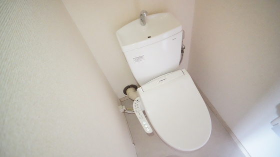 トイレ　シャワー付きトイレ