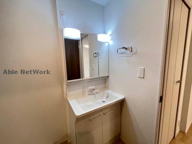 洗面設備　同型類似のものです