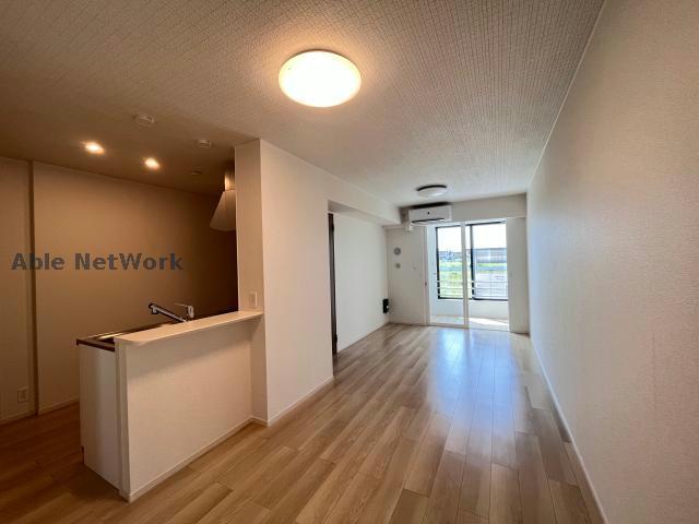 居室・リビング　同型類似のものです