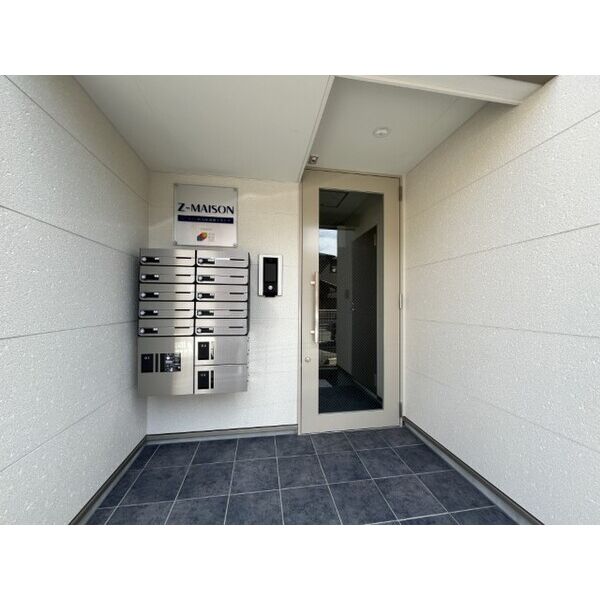 エントランス　同仕様　オートロック