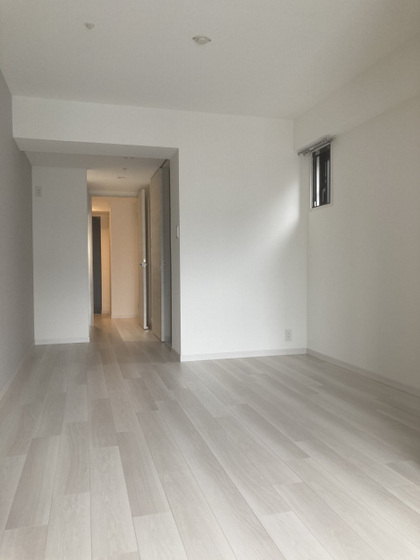 居室・リビング　※別号室の写真です