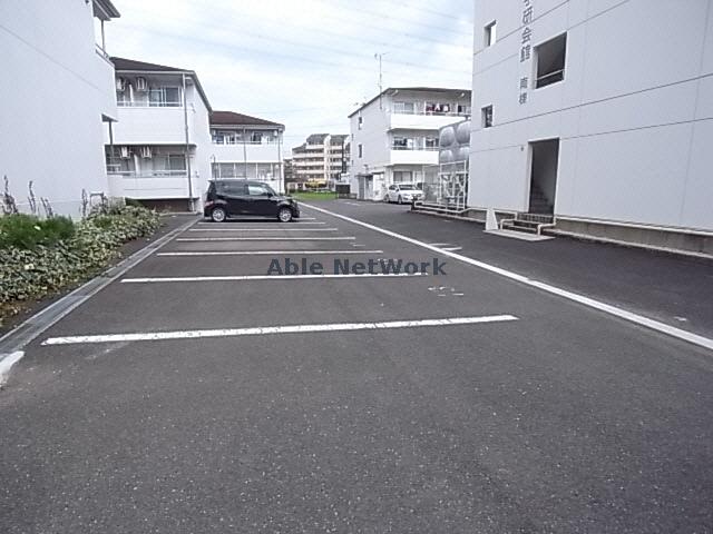 駐車場　駐車場