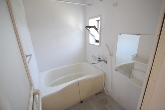 バス・シャワールーム　他号室のお写真です