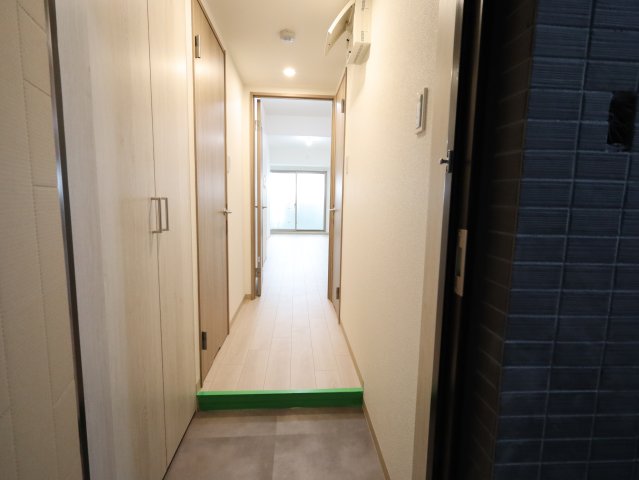 玄関　同系反転モデル写真