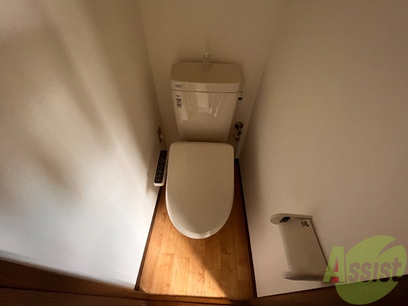 トイレ　トイレはウォシュレット付きです。シャワートイレは嬉しいですね