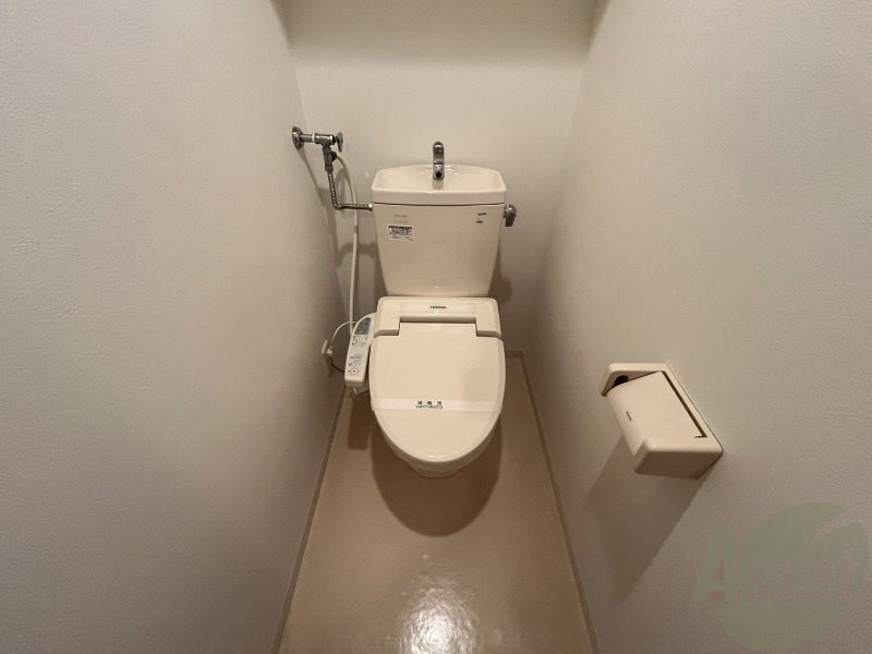 トイレ　シャワートイレになっているので快適です！